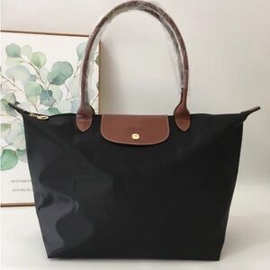 Longchamp Elegant Black and Tan Tote🥃🥃